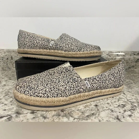 TOMS - WOMENS ALPARGATA PLATFORM ROPE ESPADRILLE Slip on Leopard Size 8.5 - Picture 1 of 9